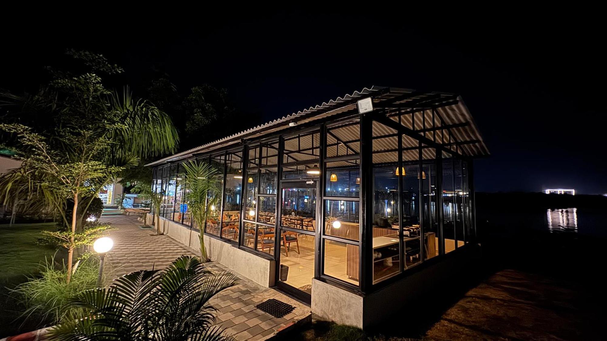 Riverview Tent Resort Kevadia Екстер'єр фото