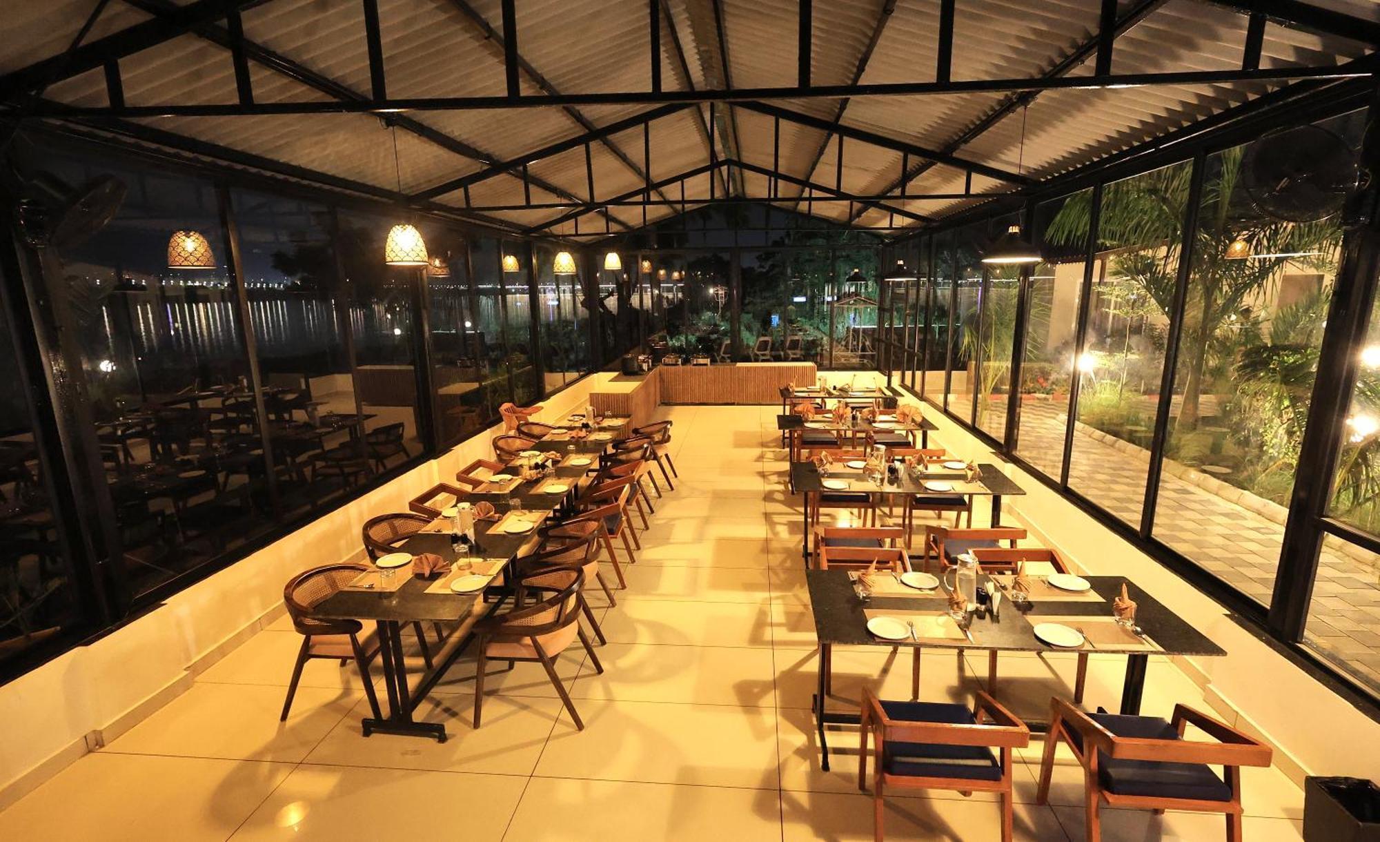 Riverview Tent Resort Kevadia Екстер'єр фото