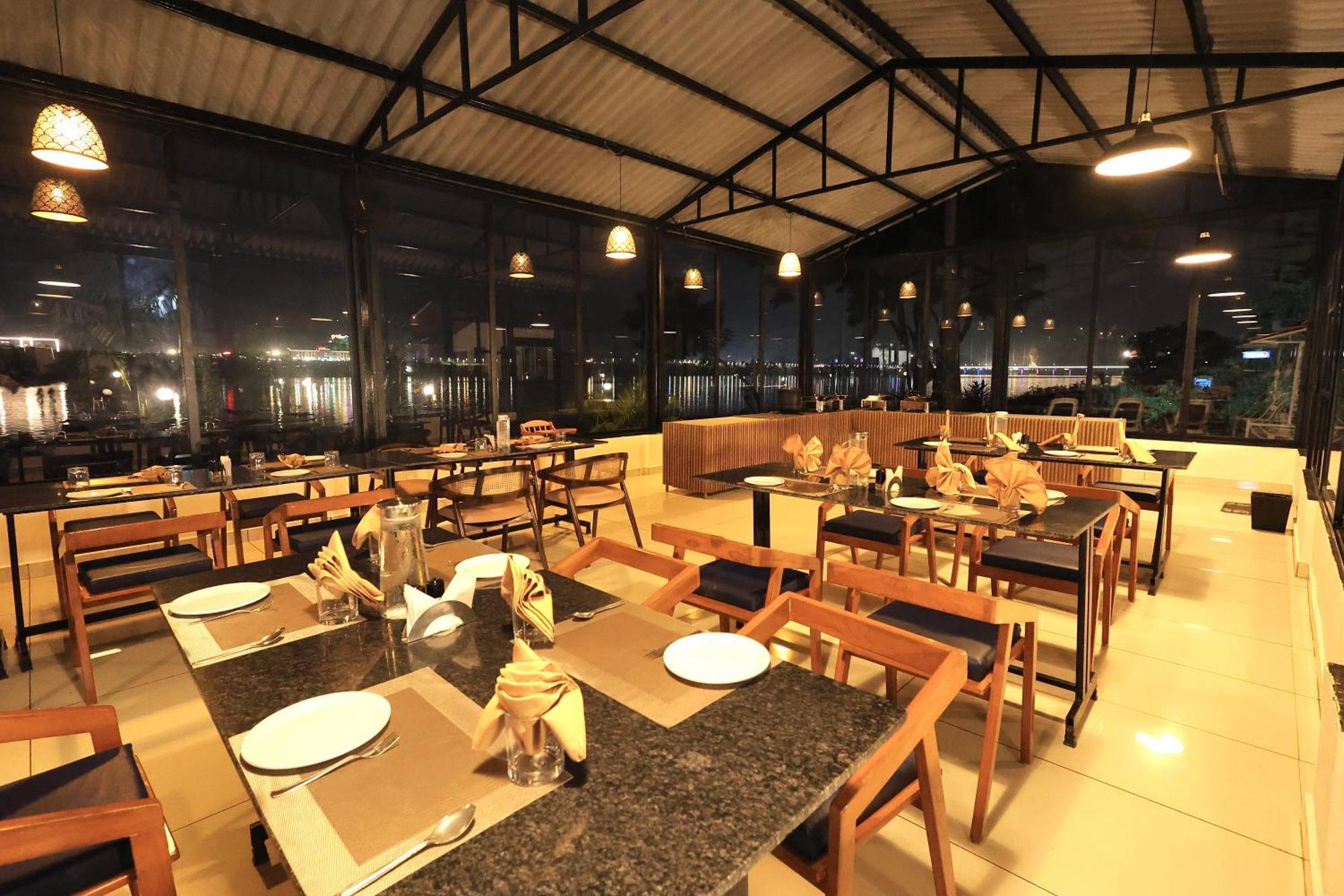 Riverview Tent Resort Kevadia Екстер'єр фото