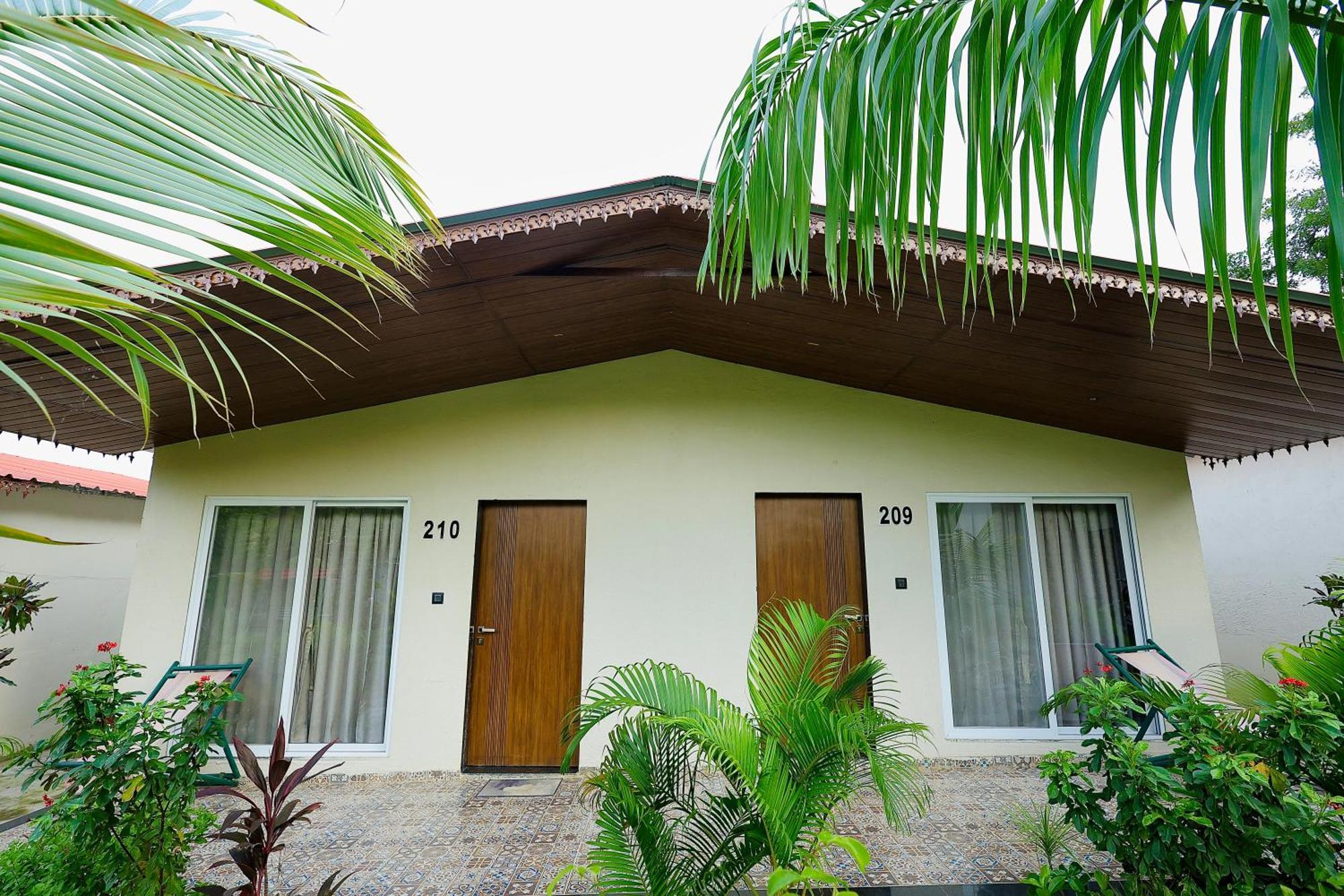 Riverview Tent Resort Kevadia Екстер'єр фото