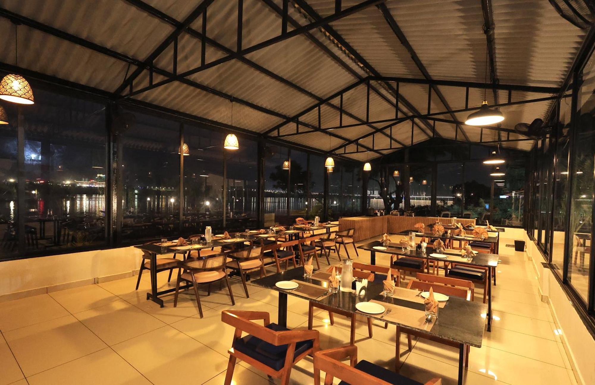 Riverview Tent Resort Kevadia Екстер'єр фото