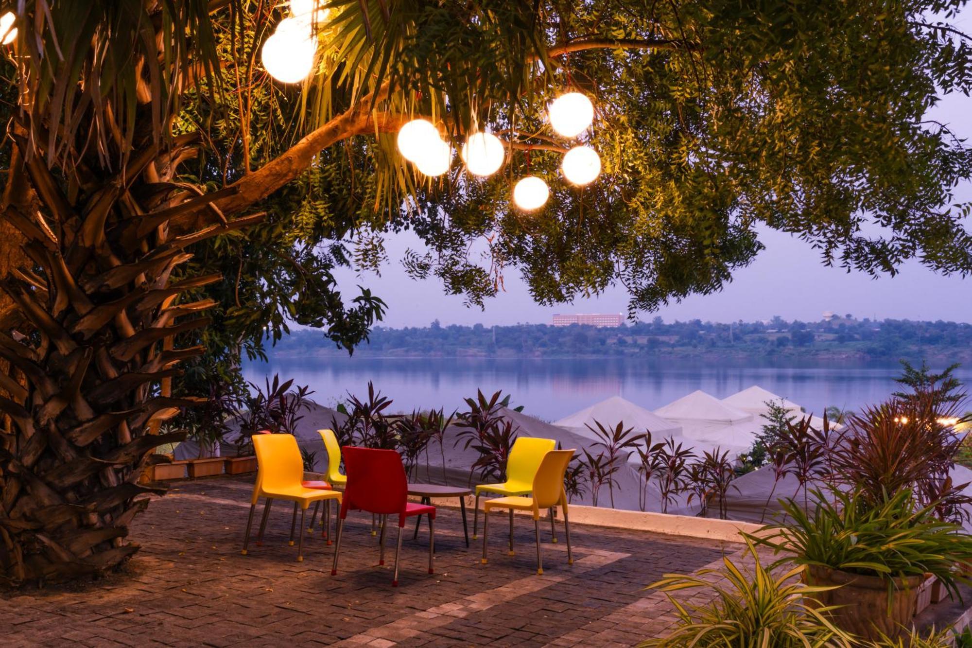 Riverview Tent Resort Kevadia Екстер'єр фото