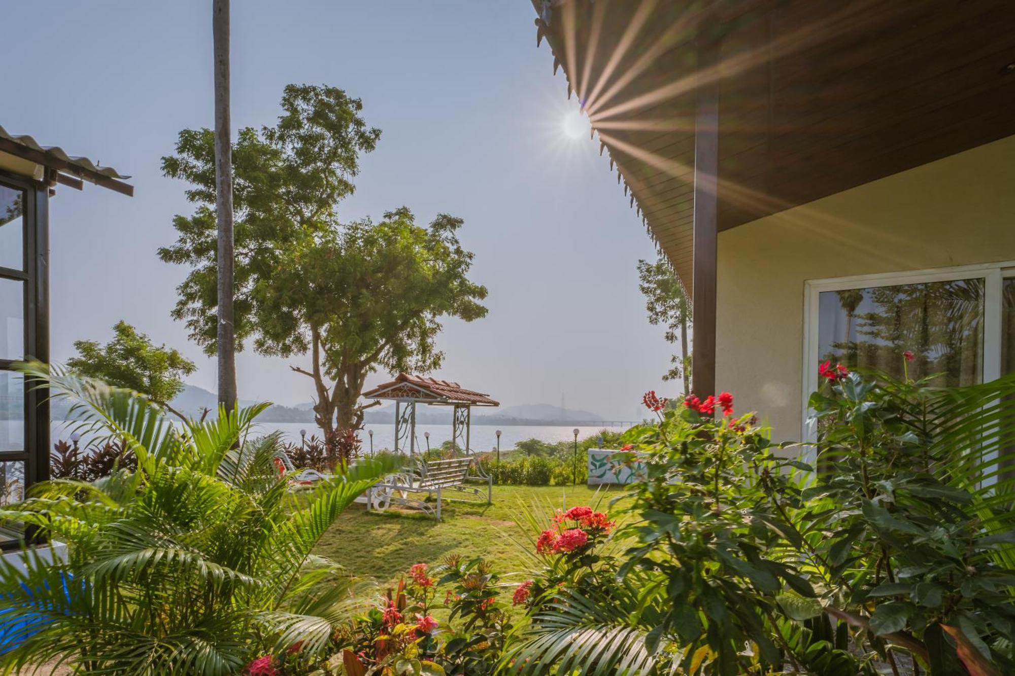 Riverview Tent Resort Kevadia Екстер'єр фото