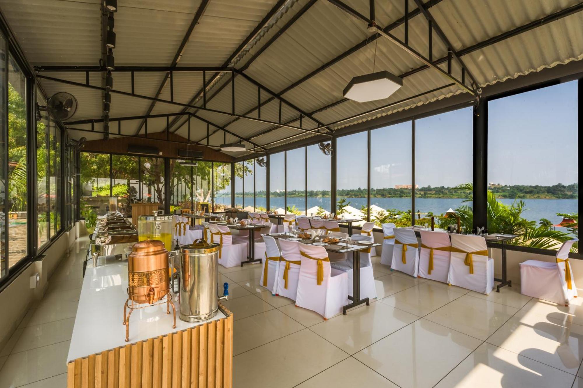 Riverview Tent Resort Kevadia Екстер'єр фото