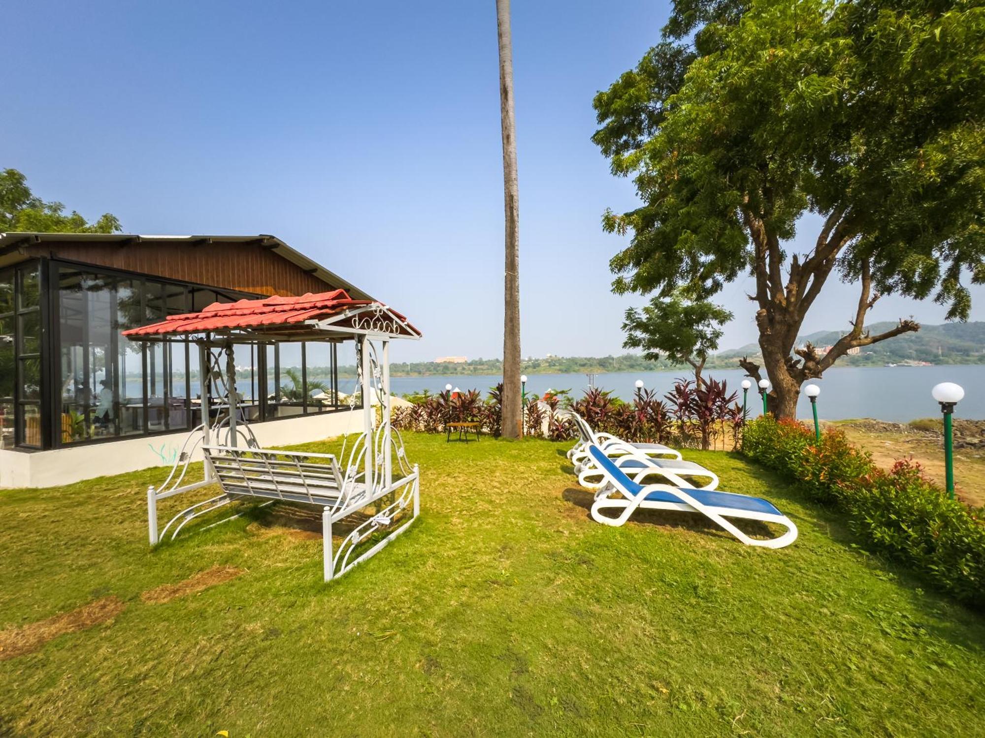 Riverview Tent Resort Kevadia Екстер'єр фото