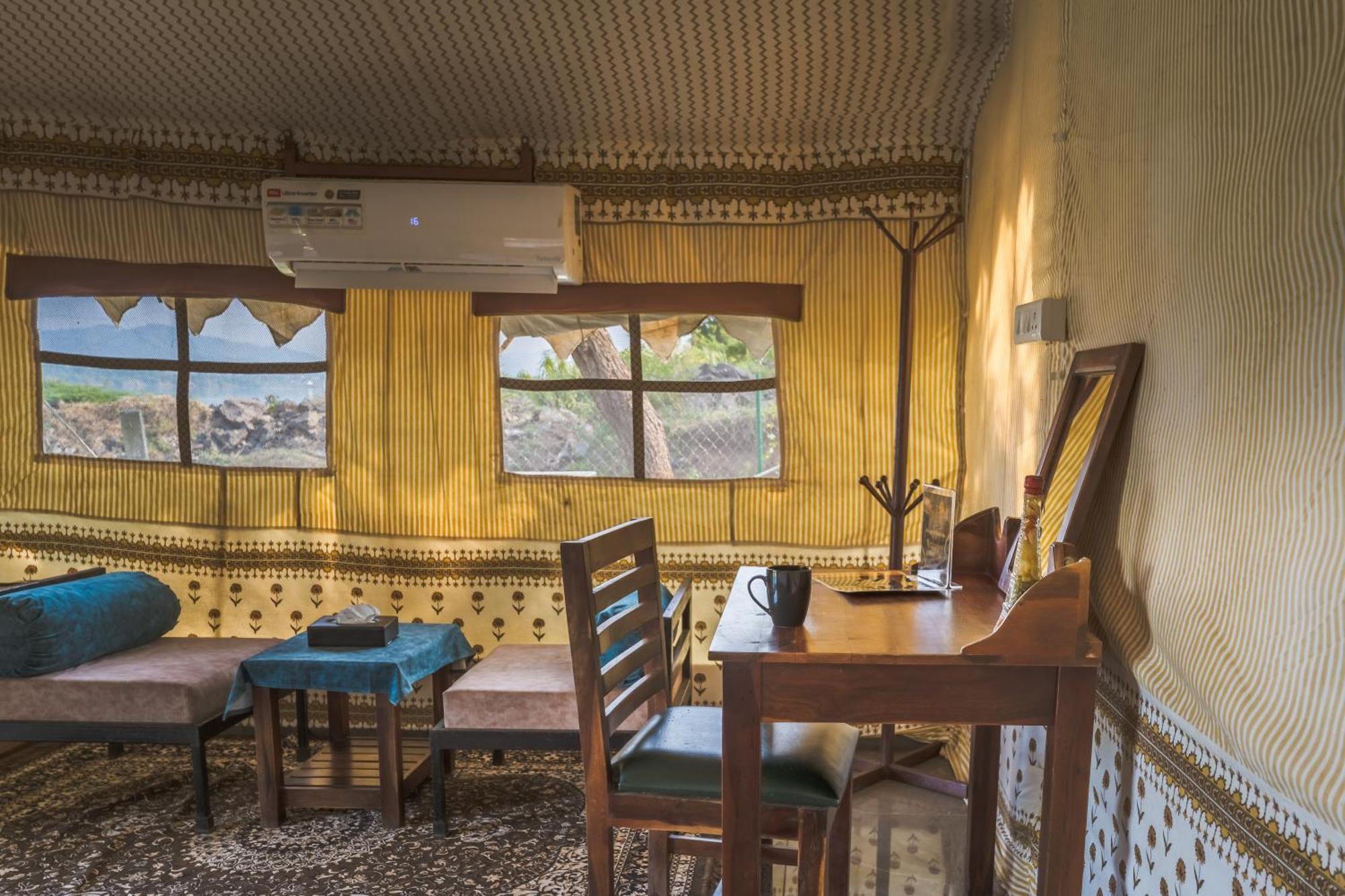 Riverview Tent Resort Kevadia Екстер'єр фото